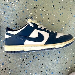 Nike dunk navy and white